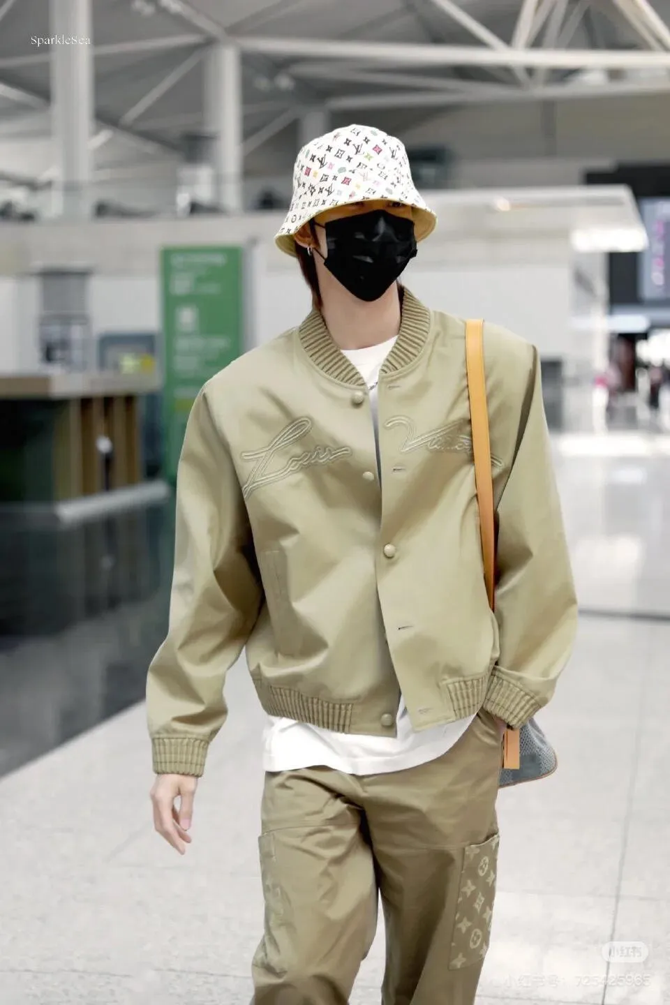 Louis Vuitton/Louis Vuitton Embroidered Silhouette Jacket